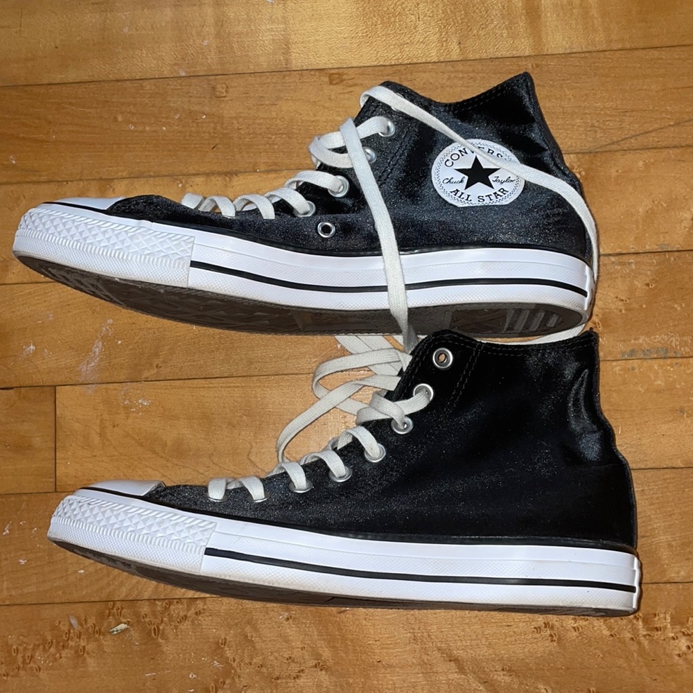 black velvet converse